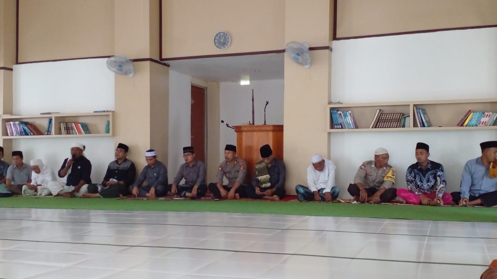Camat Tanjung menghadiri Sosialisasi penetapan Dusun Persiapan Sira Daya mnjadi Dusun Definitip di Masjid  Darul Falah Sira Daya